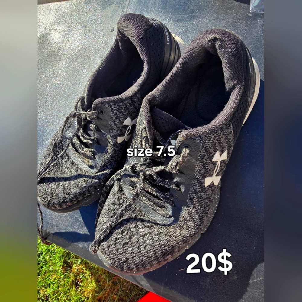 Underarmour tennis shoes